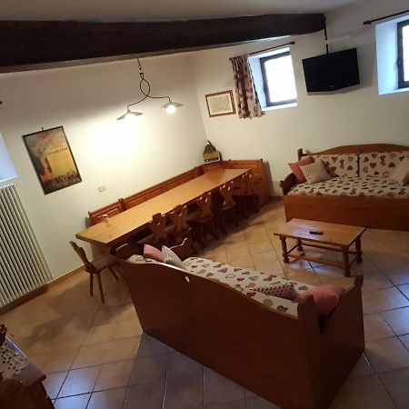 La Taverna Di Tony Bed & Breakfast Montalto Dora Dış mekan fotoğraf