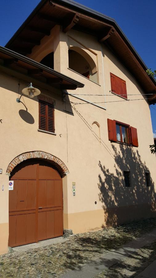 La Taverna Di Tony Bed & Breakfast Montalto Dora Dış mekan fotoğraf