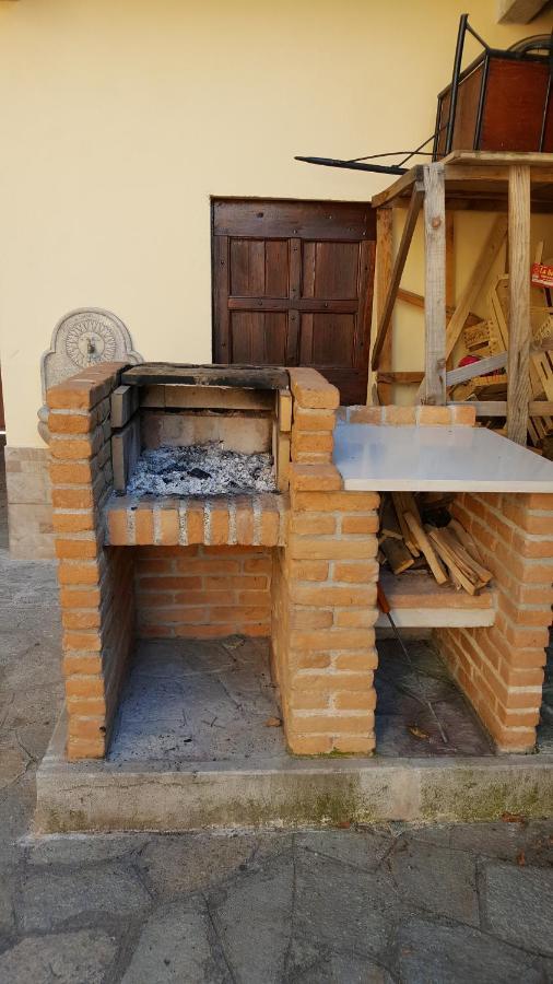 La Taverna Di Tony Bed & Breakfast Montalto Dora Dış mekan fotoğraf